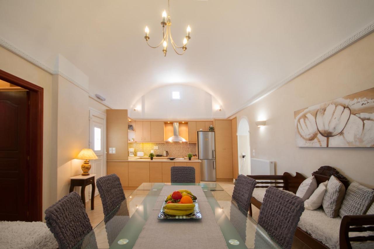 Veldi Art - Kamari Beach Apartment Fira  Ngoại thất bức ảnh