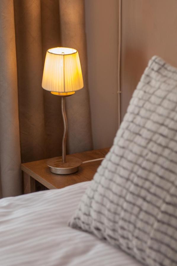 Veldi Art - Kamari Beach Apartment Fira  Ngoại thất bức ảnh