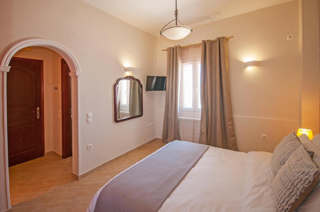 Veldi Art - Kamari Beach Apartment Fira  Ngoại thất bức ảnh